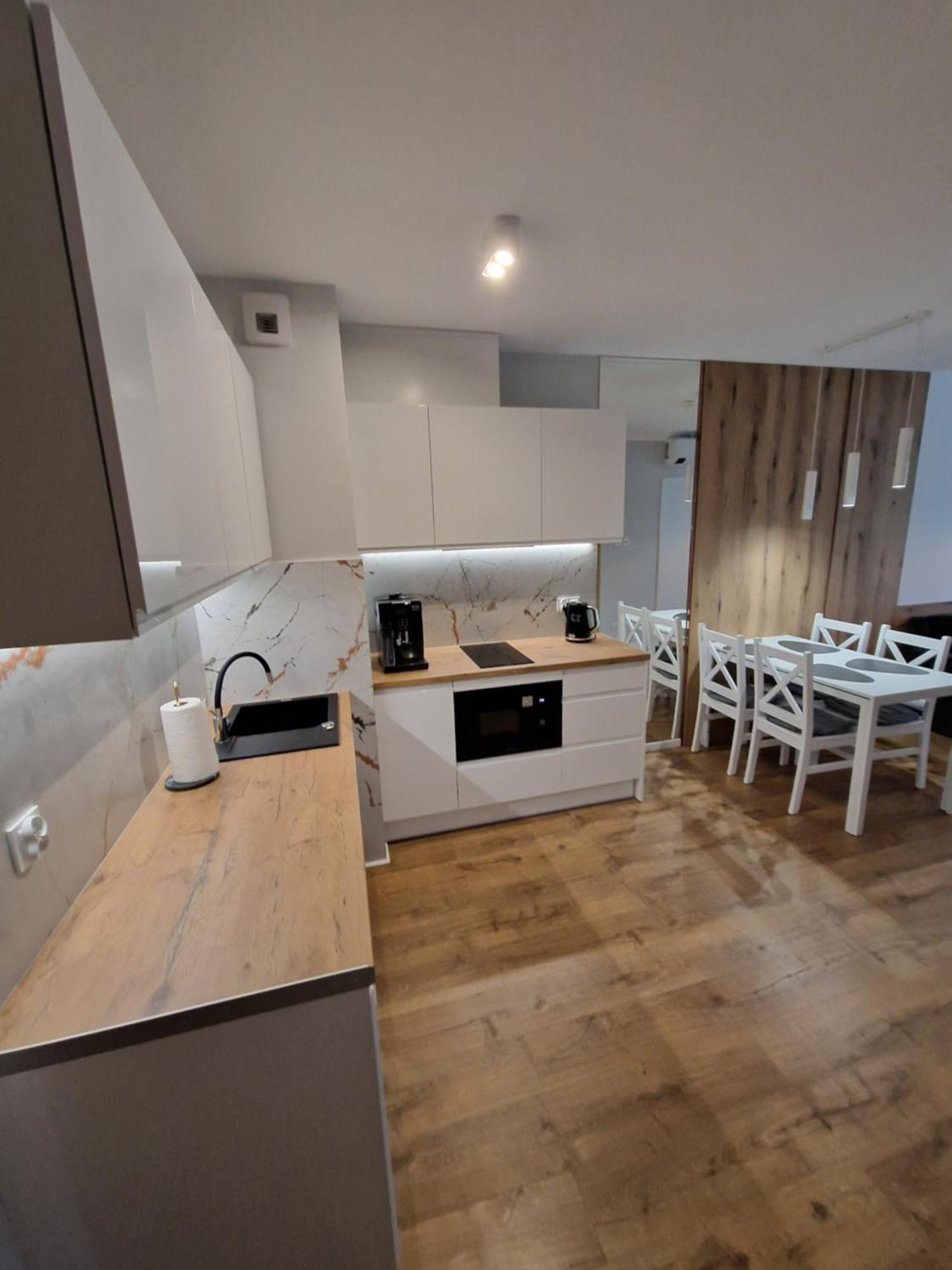 Porty C120 Kasprowicza Pool Sauna Parking Kolberg